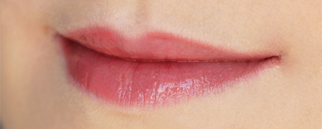 caramel colored lips